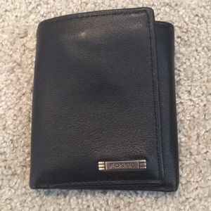 New Fossil Trifold Wallet